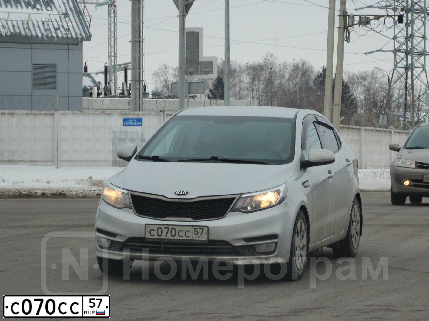 Фото автомобиля KIA RIO, 2016 — госномер С070СС57. Цвет: Серебристый