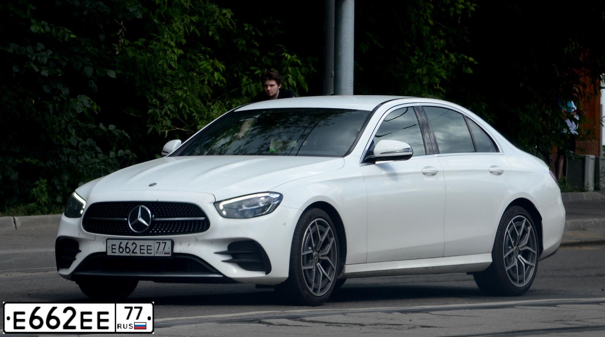 Фото автомобиля MERCEDES E-KLASSE, 2020 — госномер Е655ТР797. Цвет: БЕЛЫЙ