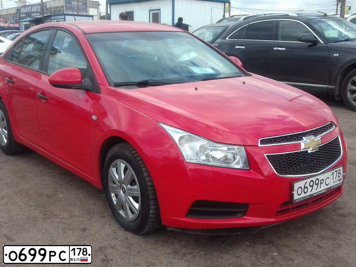 Фото автомобиля CHEVROLET CRUZE, 2013 — госномер О699РС178. Цвет: КРАСНЫЙ