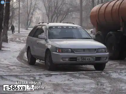 Фото автомобиля TOYOTA COROLLA, 2000 — госномер К818РМ123