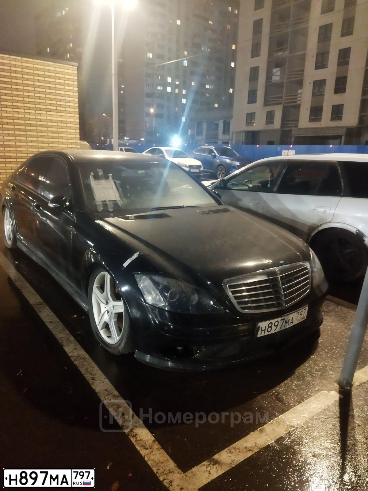 Фото автомобиля MERCEDES S-KLASSE, 2006 — госномер Н897МА797. Цвет: ЧЕРНЫЙ