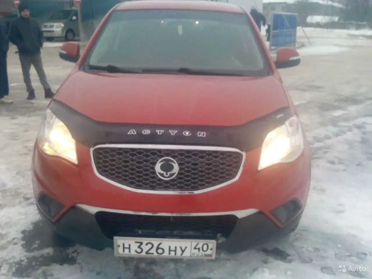 Фото автомобиля SSANGYONG ACTYON, 2012 — госномер Н326НУ40. Цвет: Красный