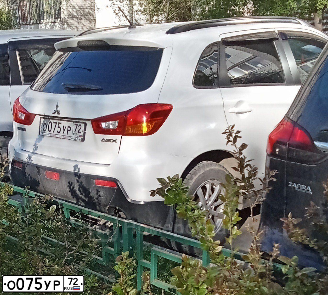 Фото автомобиля MITSUBISHI ASX, 2013 — госномер О075УР72. Цвет: БЕЛЫЙ