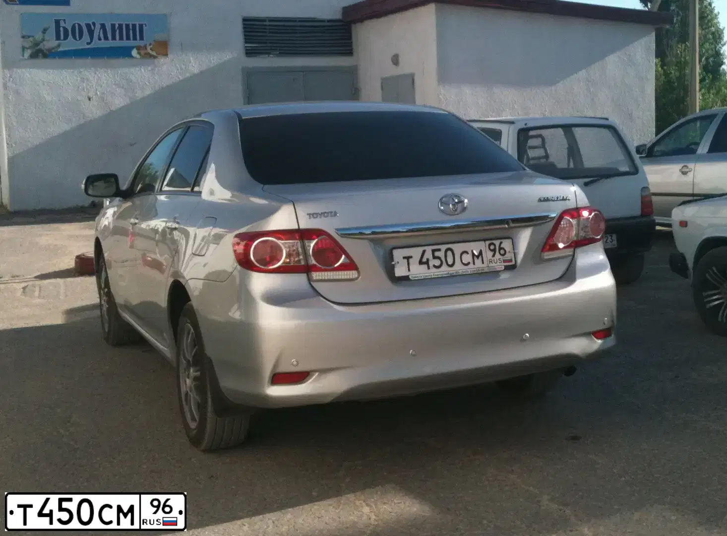 Фото автомобиля TOYOTA COROLLA, 2011 — госномер К031СК21. Цвет: Серебристый