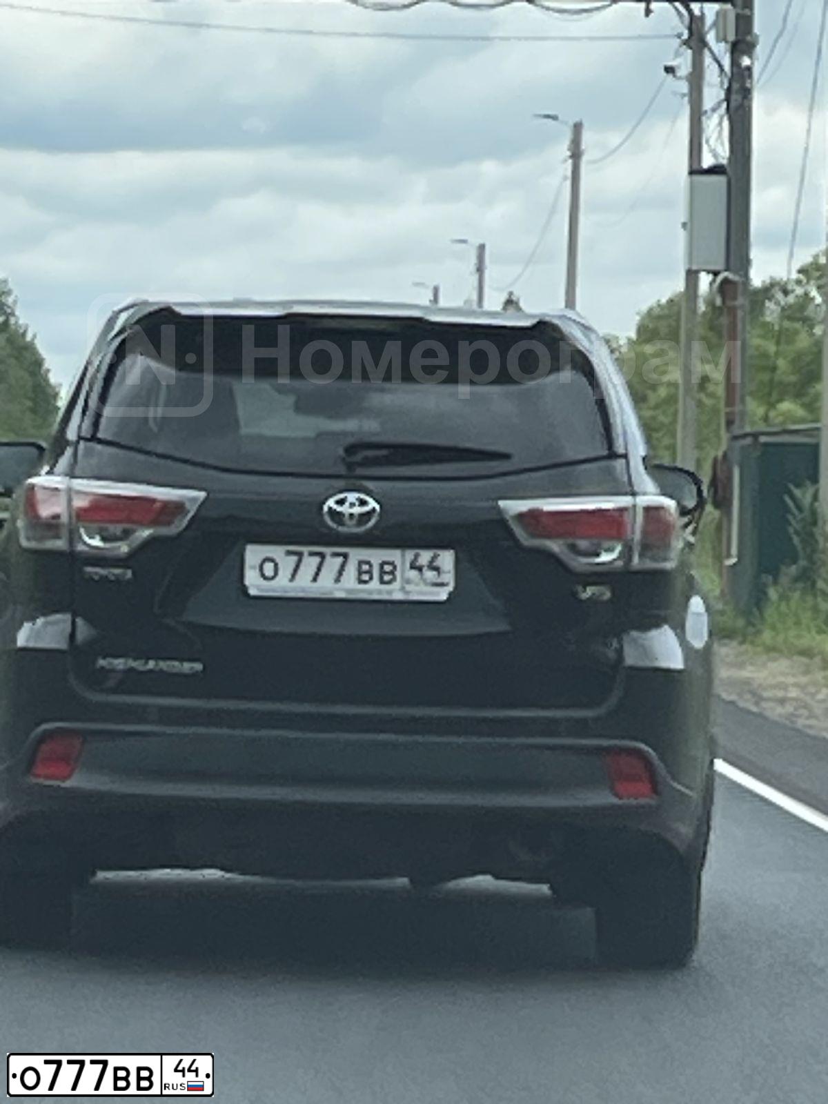Фото автомобиля TOYOTA HIGHLANDER, 2014 — госномер О777ВВ44. Цвет: ЧЕРНЫЙ