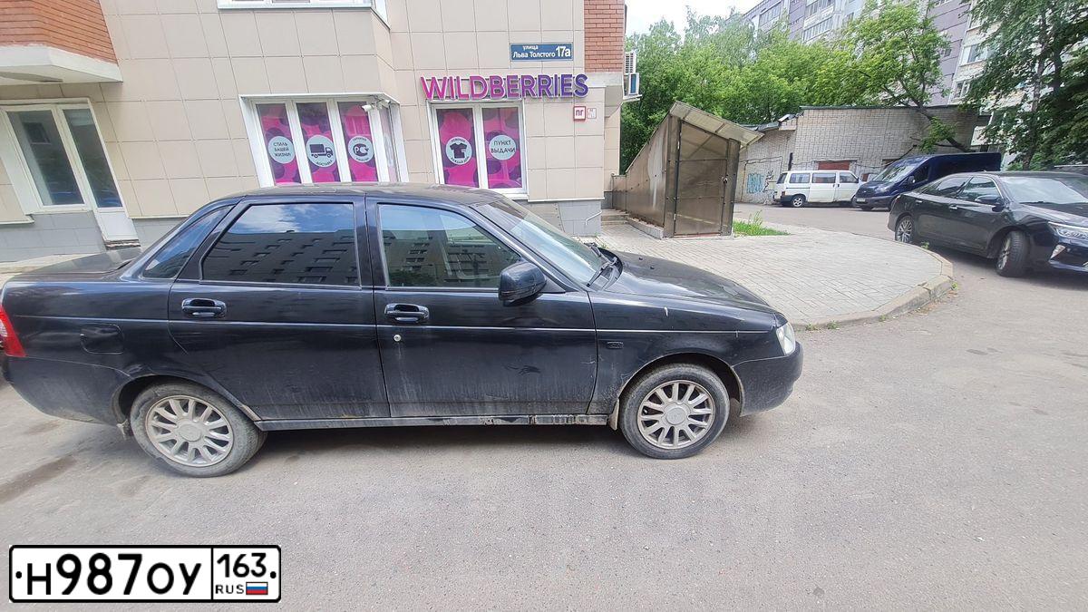 Фото автомобиля LADA 2170 PRIORA, 2010 — госномер У751КО44. Цвет: Темно-зеленый