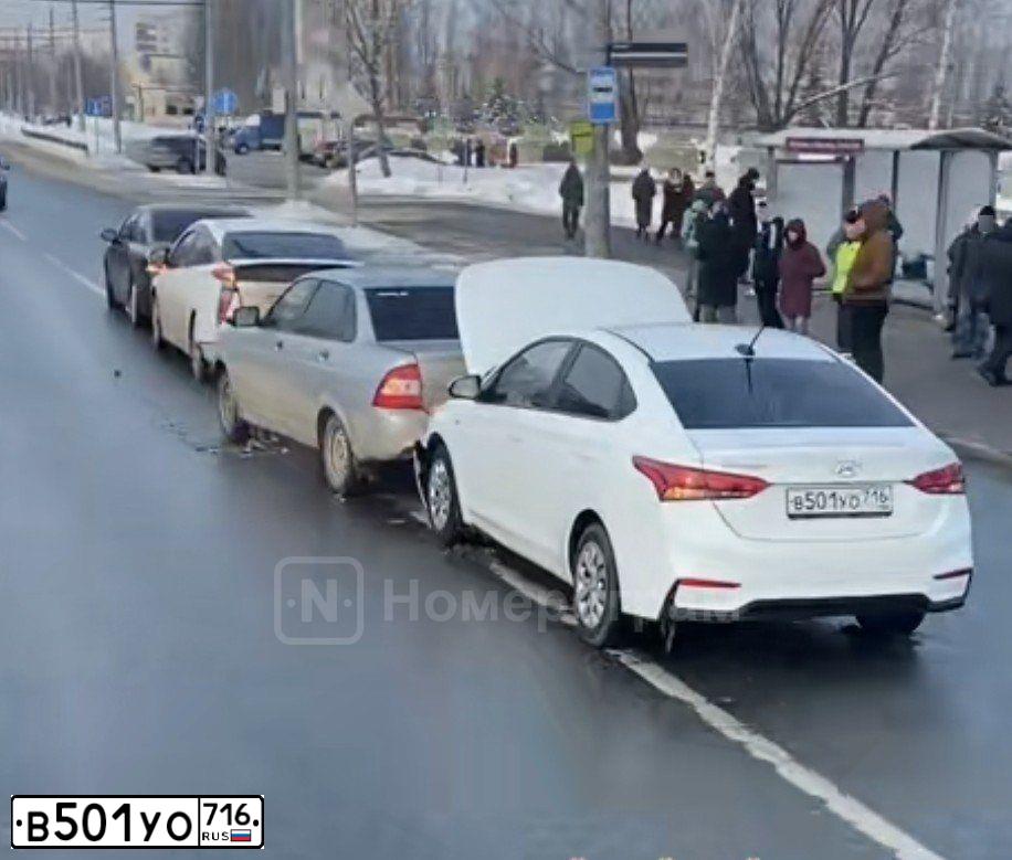 Фото автомобиля HYUNDAI SOLARIS, 2019 — госномер В501УО716. Цвет: БЕЛЫЙ