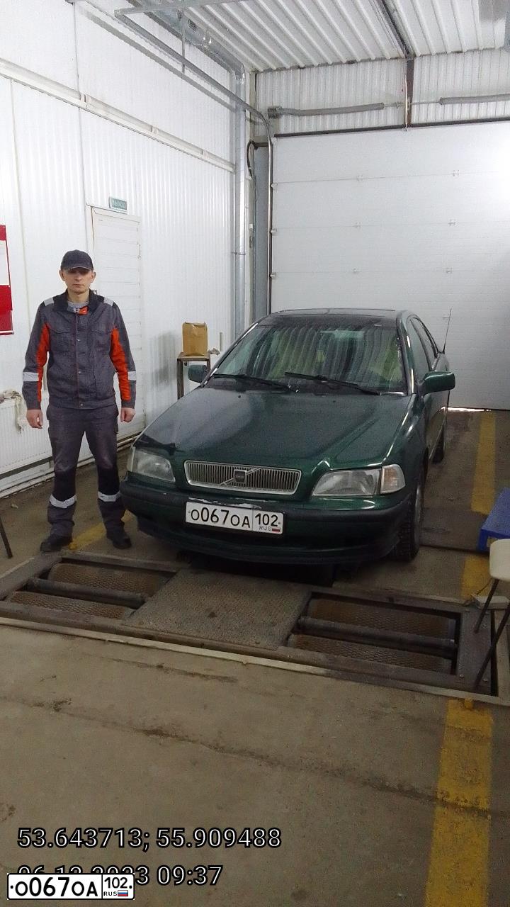 Фото автомобиля VOLVO S40, 1998 — госномер О067ОА102. Цвет: ЗЕЛЕНЫЙ