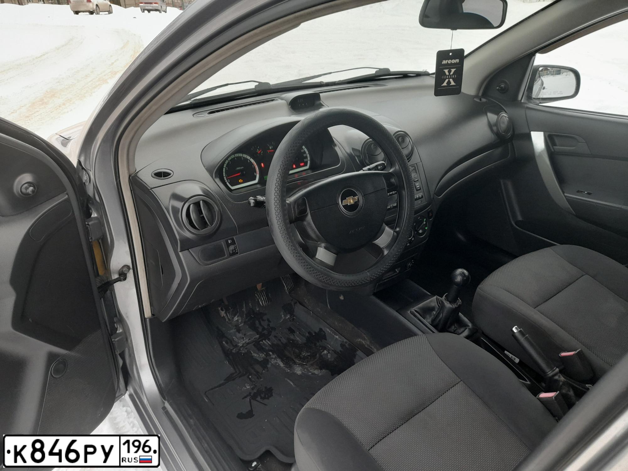 Фото автомобиля CHEVROLET AVEO, 2008 — госномер Е620ОВ196. Цвет: СЕРЫЙ