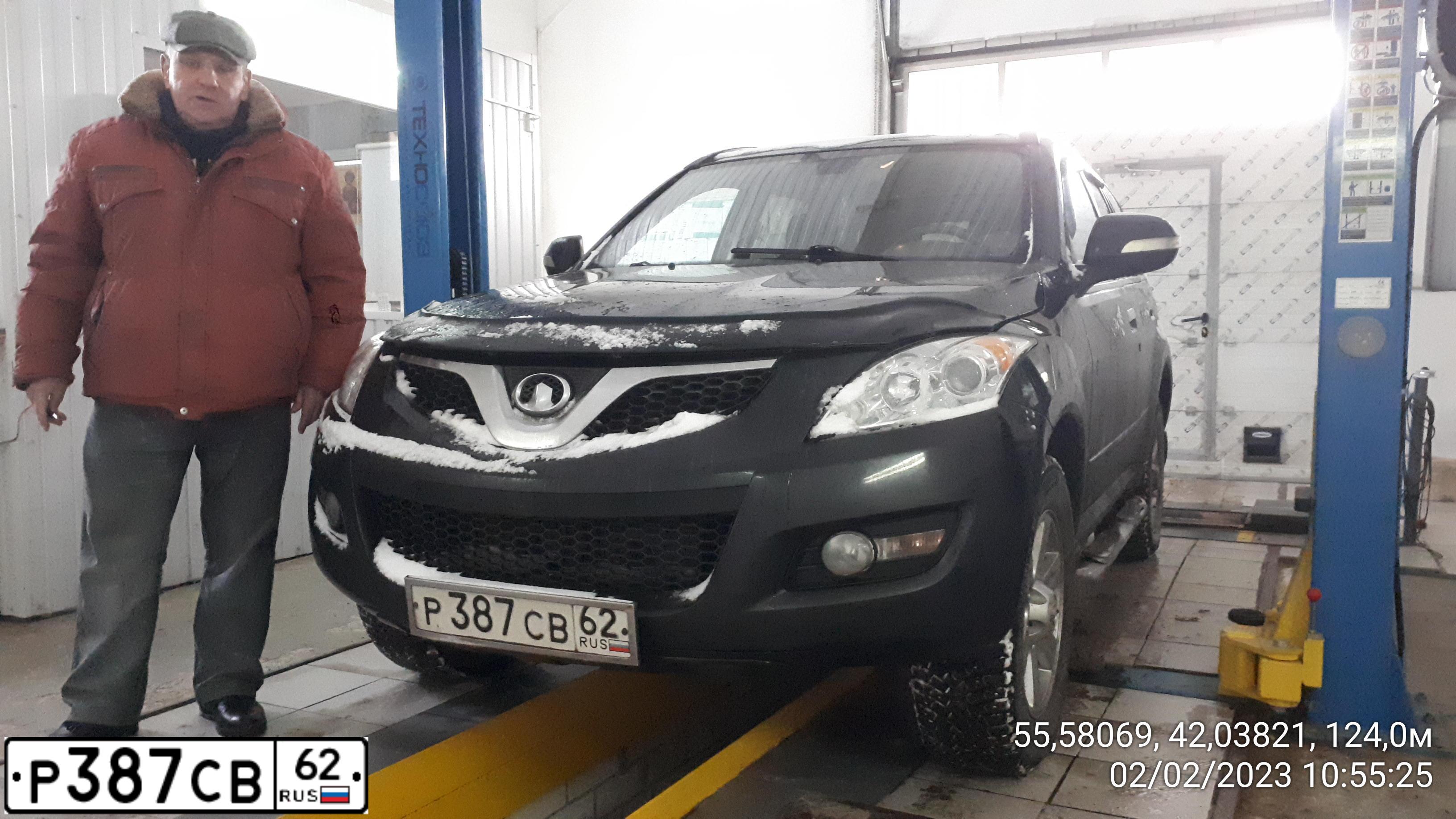 Фото автомобиля HYUNDAI SOLARIS, 2015 — госномер Е166НН777. Цвет: КОРИЧНЕВЫЙ