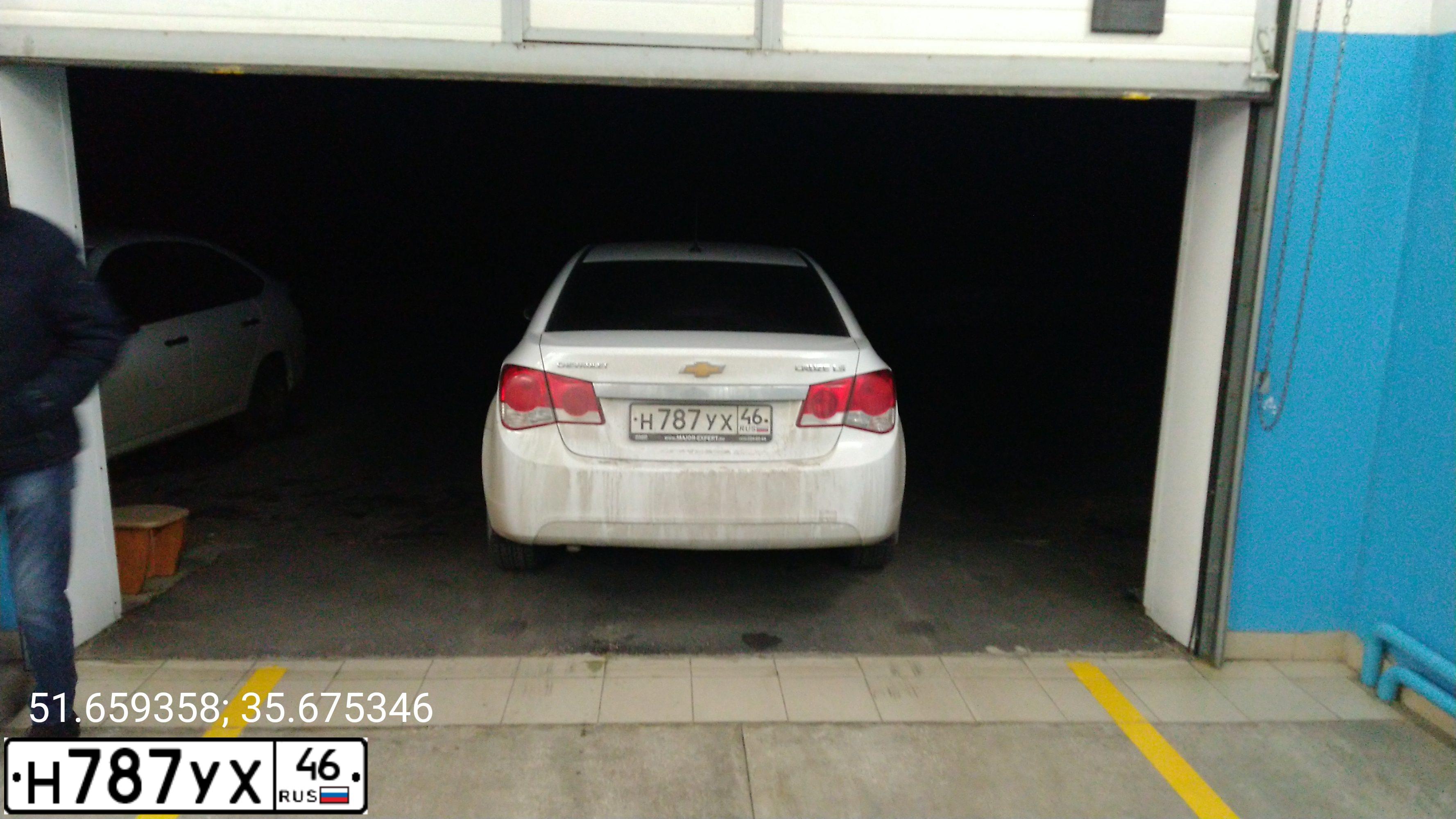 Фото автомобиля CHEVROLET CRUZE, 2011 — госномер С422ОС190. Цвет: Белый