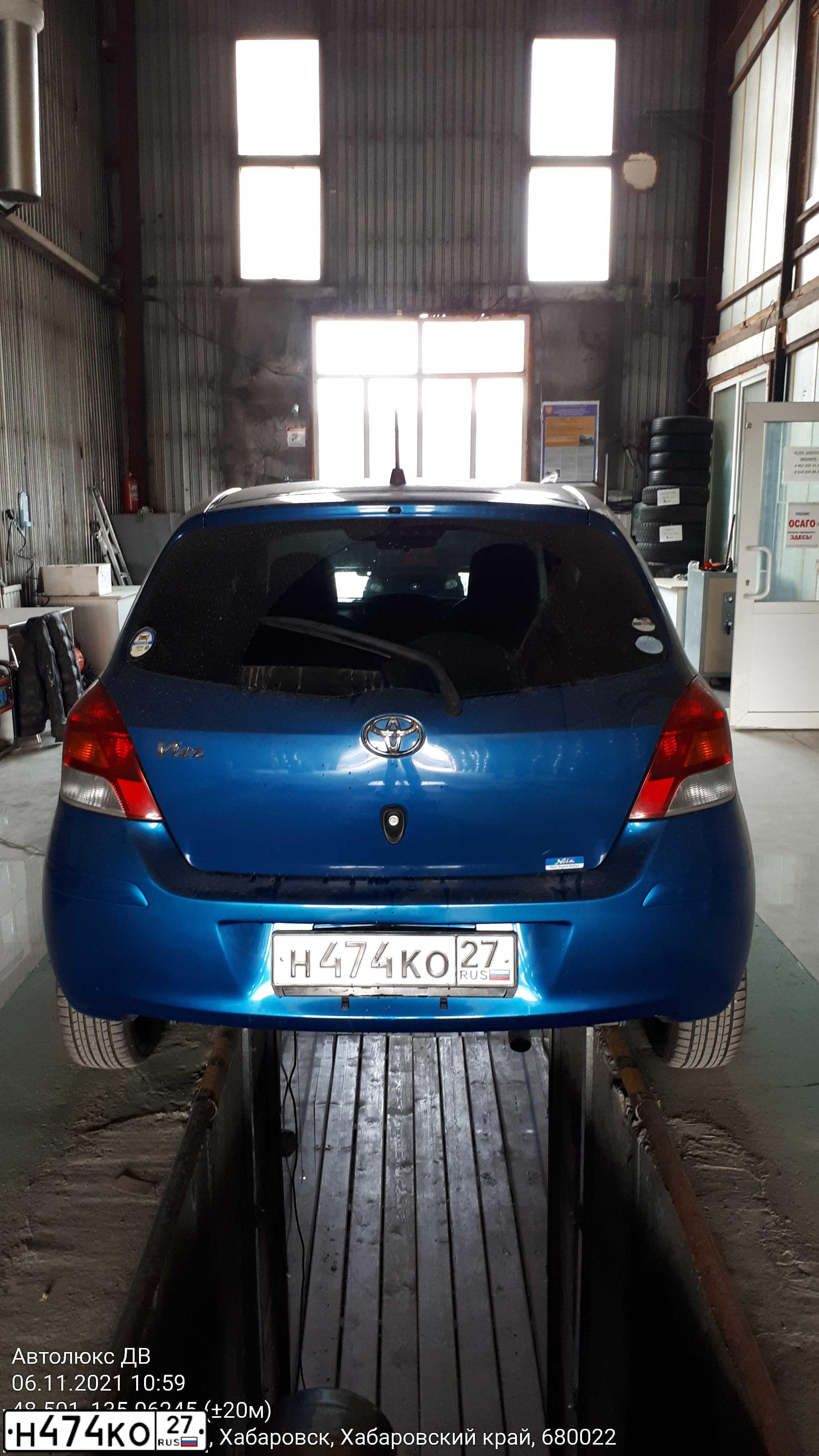 Фото автомобиля TOYOTA VITZ, 2009 — госномер О260НН27