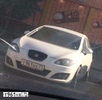 Фото автомобиля SEAT LEON, 2012 — госномер Е284ОУ136