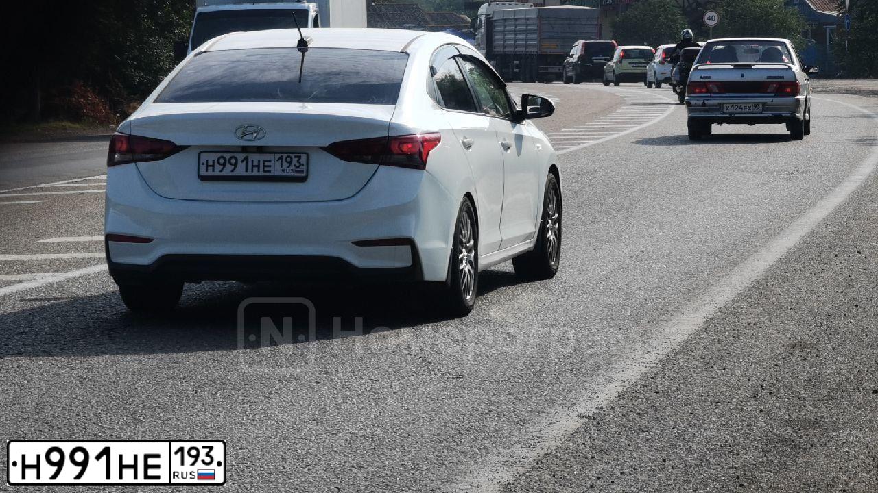 Фото автомобиля HYUNDAI SOLARIS, 2017 — госномер Н991НЕ193. Цвет: Белый