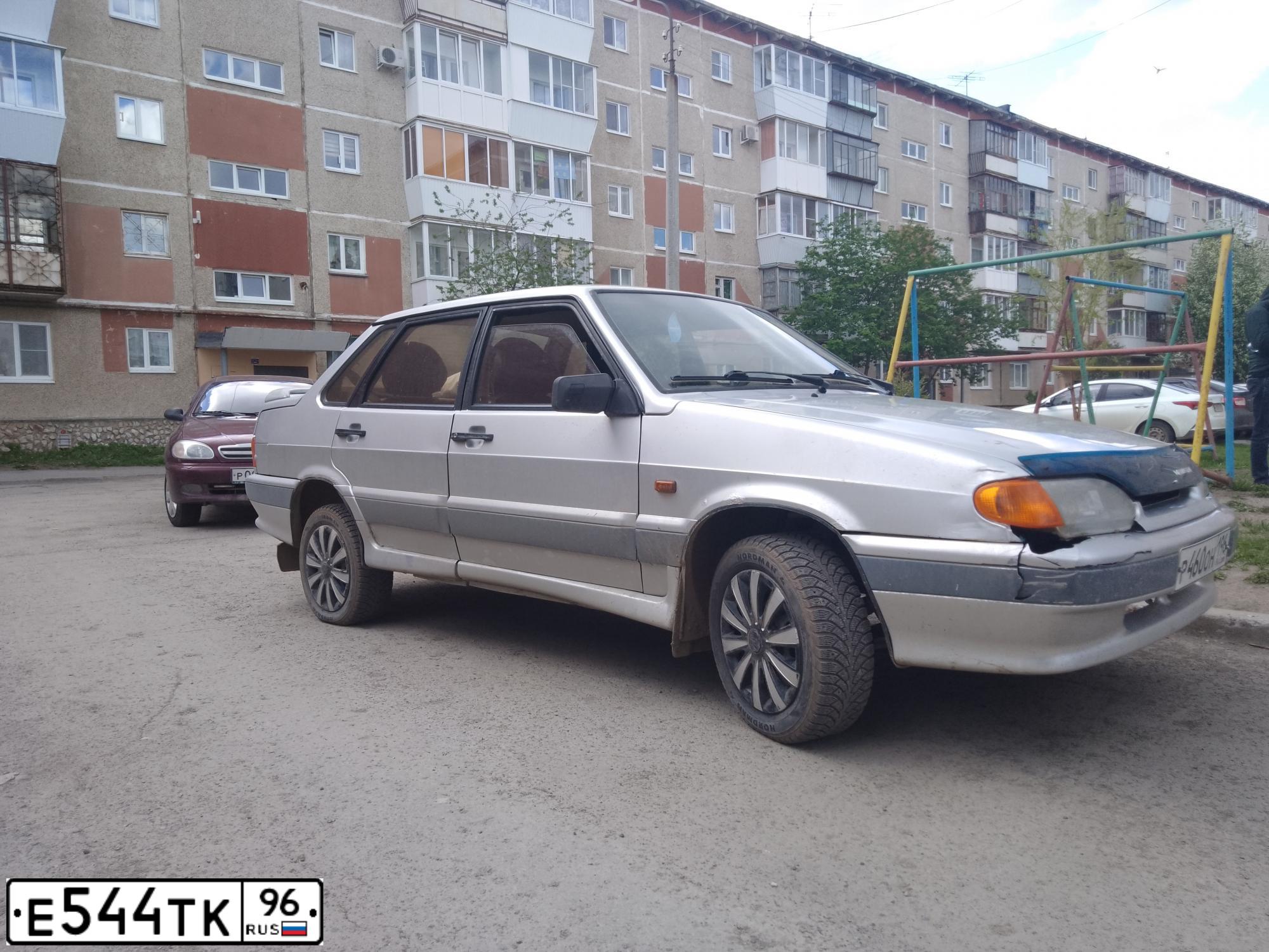 Фото автомобиля LADA 2115 SAMARA, 2002 — госномер Т611КО774. Цвет: СВЕТЛО-СЕРЕБРИСТЫЙ