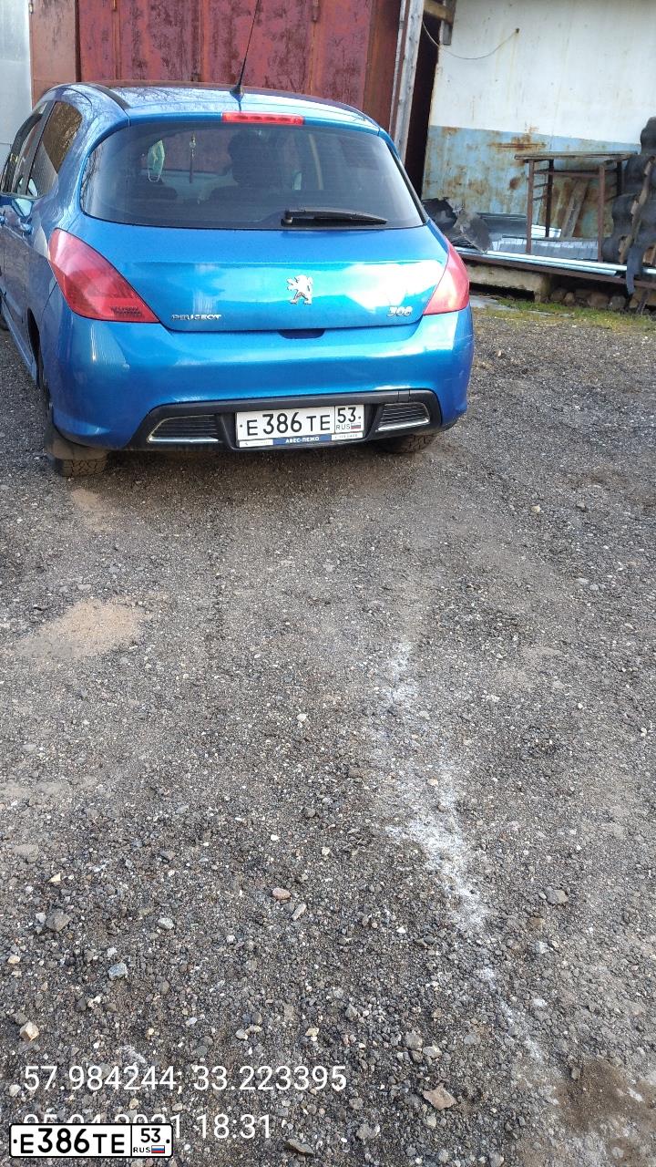 Фото автомобиля PEUGEOT T 308, 2008 — госномер Е386ТЕ53. Цвет: ЯРКО-СИНИЙ