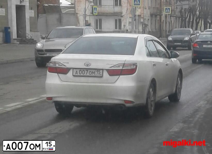 Фото автомобиля LADA 2107, 2008 — госномер С074СН15. Цвет: ЯРКО-БЕЛЫЙ