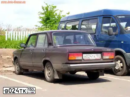 Фото автомобиля LADA 2107 LADA, 2008 — госномер В024ТК150. Цвет: ТЕМНО-КОРИЧНЕВЫЙ