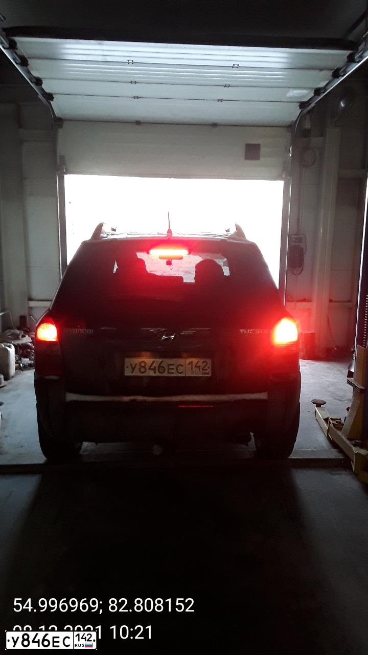 Фото автомобиля HYUNDAI TUCSON, 2008 — госномер У846ЕС142. Цвет: ЧЕРНЫЙ