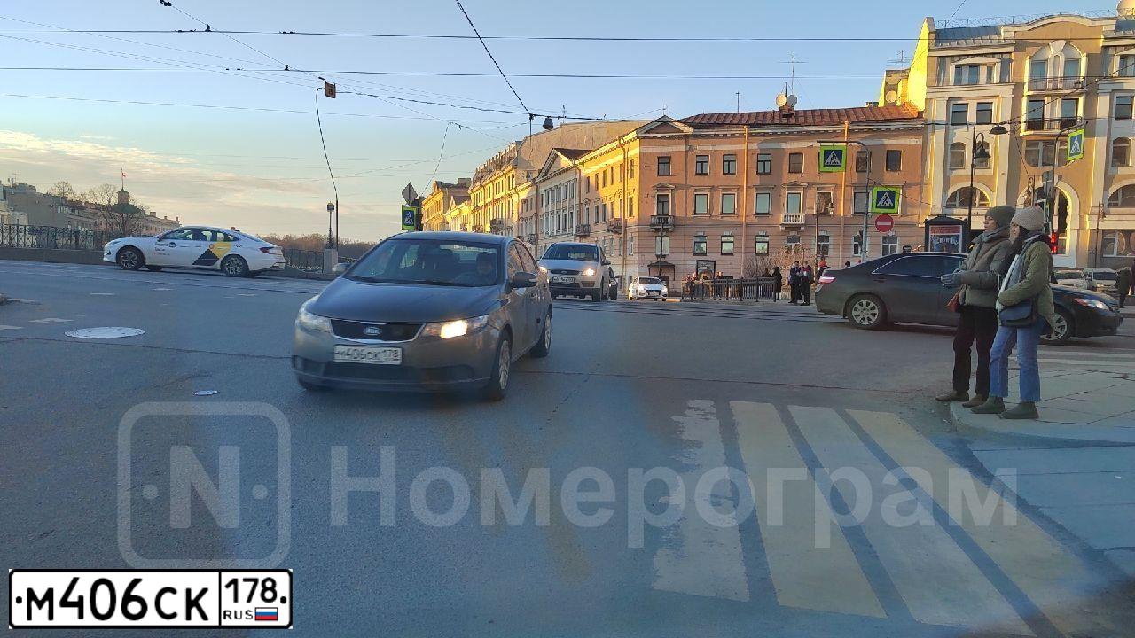 Фото автомобиля KIA CERATO, 2009 — госномер М406СК178. Цвет: БРОНЗОВЫЙ