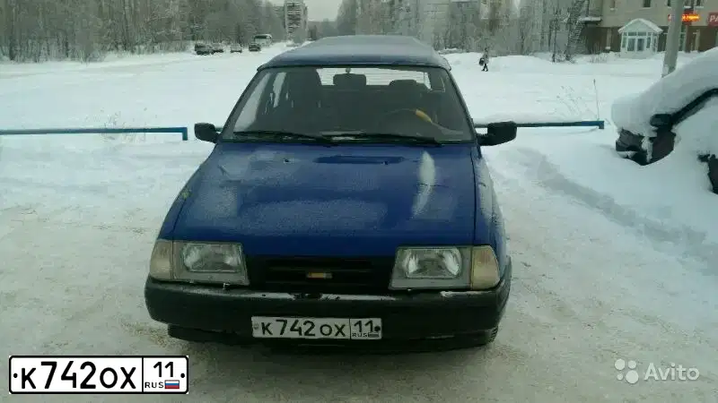 Фото автомобиля IZH 2126, 2004 — госномер К742ОХ11. Цвет: СИНИЙ "ОКЕАН"