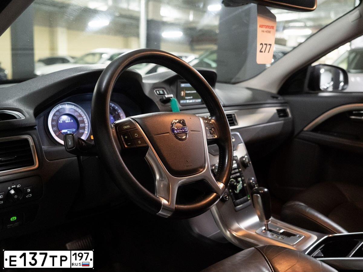 Фото автомобиля VOLVO S80, 2012 — госномер С940ОХ97. Цвет: ЧЕРНЫЙ