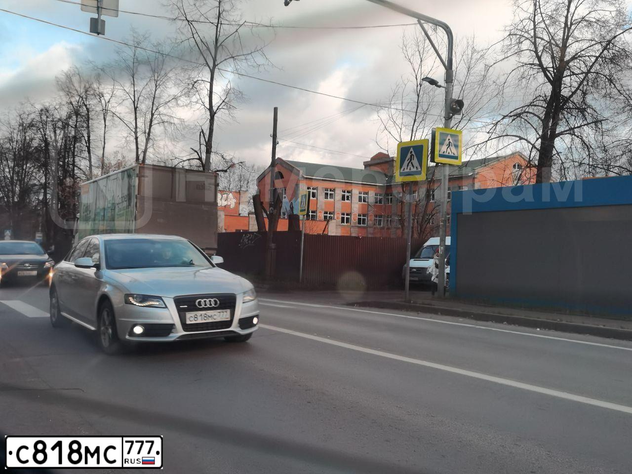 Фото автомобиля AUDI A4, 2011 — госномер Е086АТ790. Цвет: СЕРЕБРИСТЫЙ