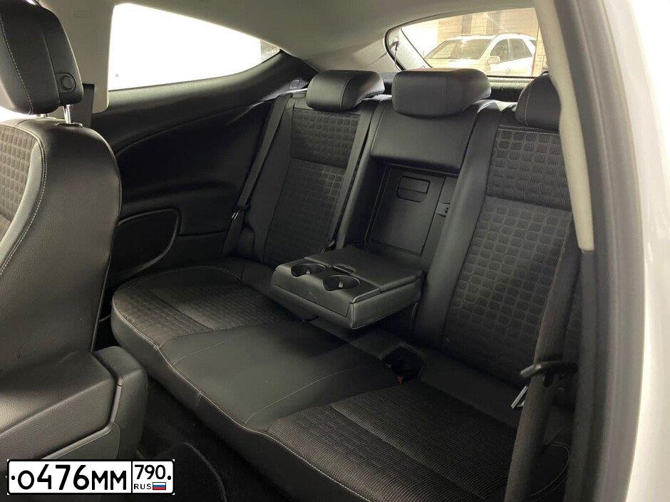 Фото автомобиля OPEL ASTRA, 2012 — госномер Р041СР790. Цвет: Белый