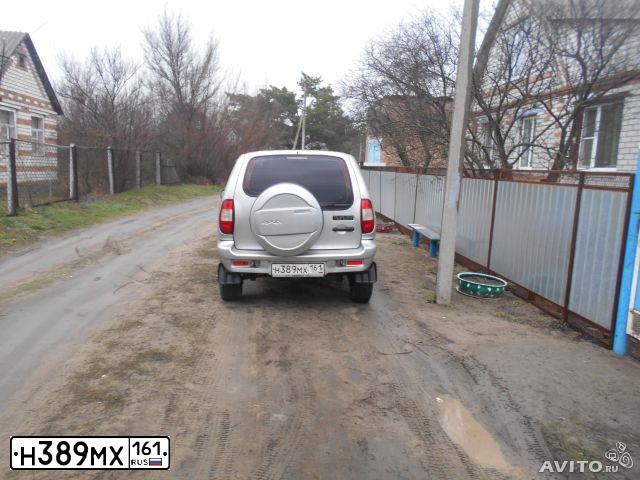 Фото автомобиля CHEVROLET NIVA, 2003 — госномер М777МЕ97. Цвет: СВ.СЕРЕБР. МЕТАЛЛИК