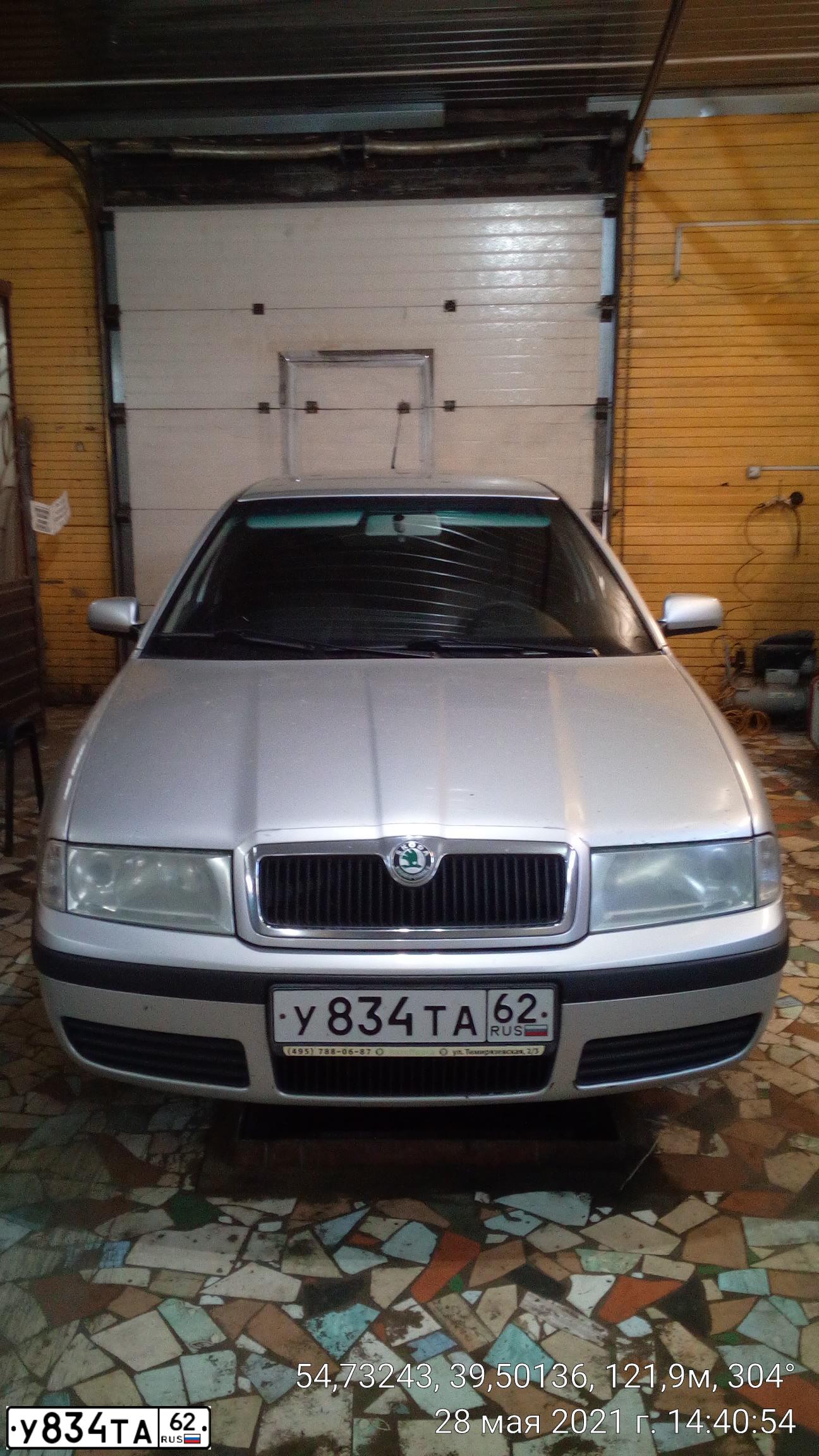 Фото автомобиля SKODA OCTAVIA, 2004 — госномер У834ТА62. Цвет: СЕРЕБРИСТЫЙ