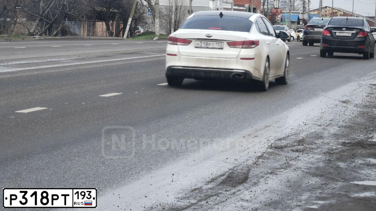 Фото автомобиля SKODA OCTAVIA, 2014 — госномер Р318РТ193. Цвет: Серебристый