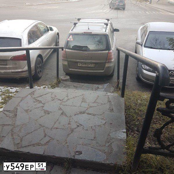 Фото автомобиля OPEL ZAFIRA, 2006 — госномер А714ТХ51