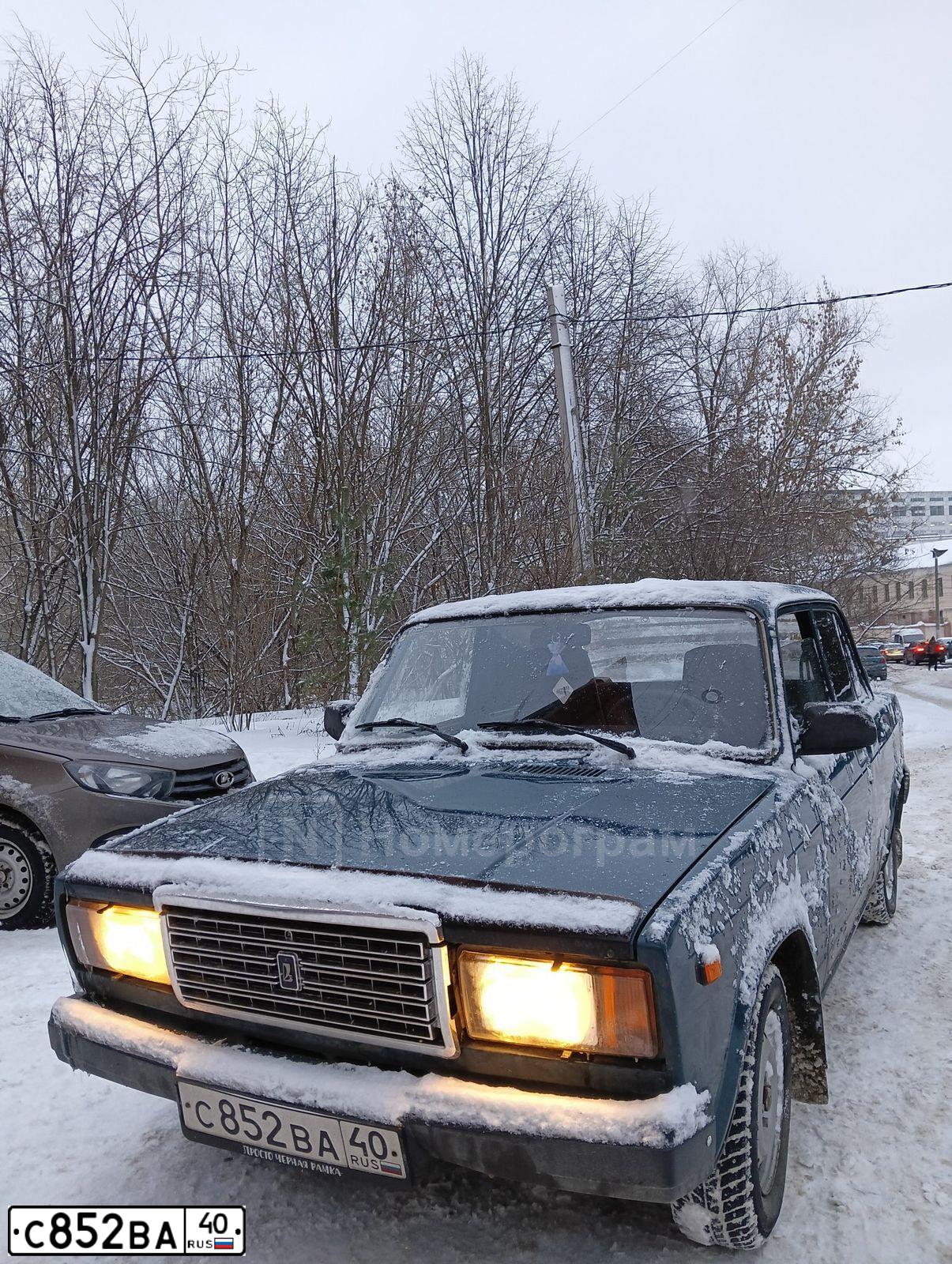 Фото автомобиля LADA 2107, 2005 — госномер С852ВА40. Цвет: сине-зеленый