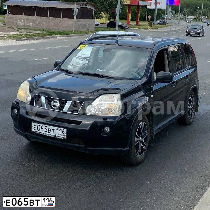 Фото автомобиля NISSAN X-TRAIL, 2008 — госномер С888СМ16. Цвет: ЧЕРНЫЙ