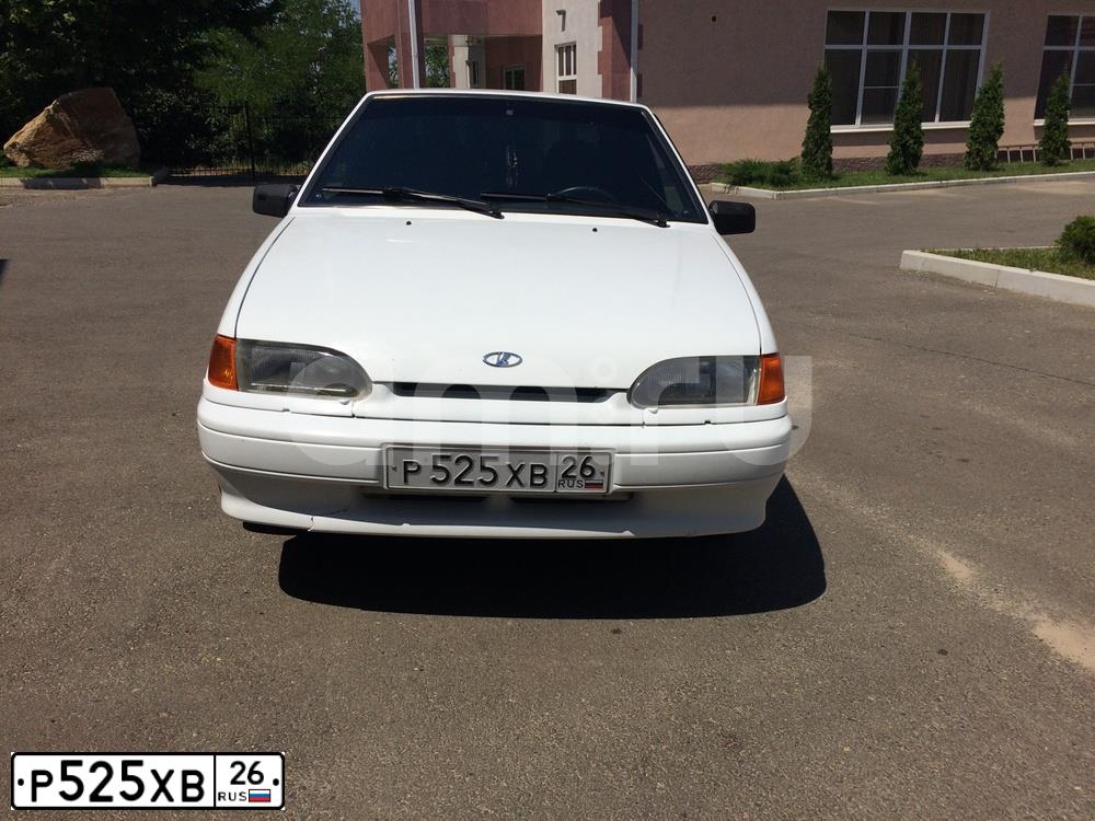 Фото автомобиля LADA VESTA, 2017 — госномер Е575АН126. Цвет: Коричневый