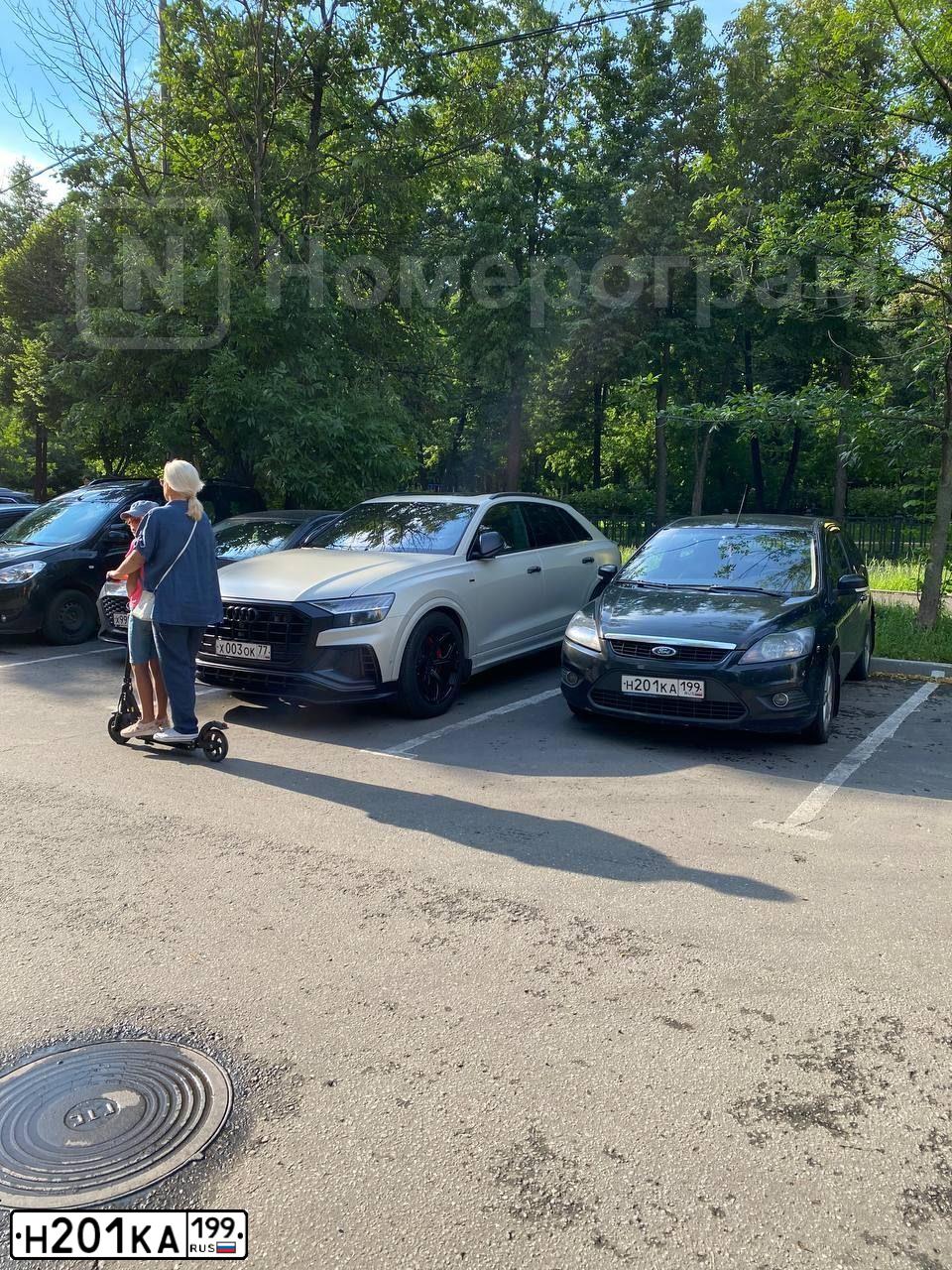 Фото автомобиля FORD FOCUS, 2008 — госномер Н201КА199. Цвет: ЧЕРНЫЙ