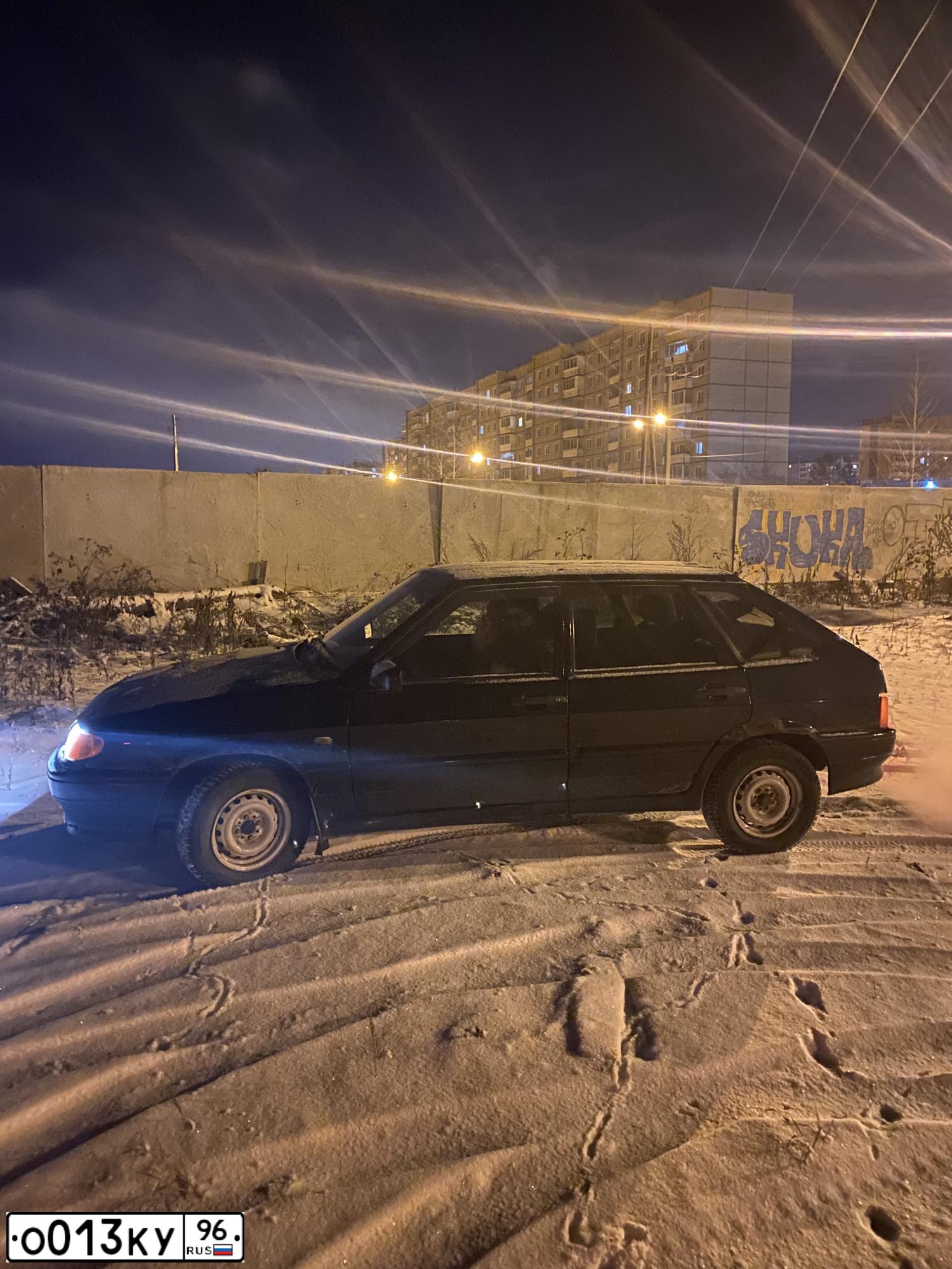Фото автомобиля LADA 2114 SAMARA, 2007 — госномер О013КУ96. Цвет: ЧЕРНЫЙ