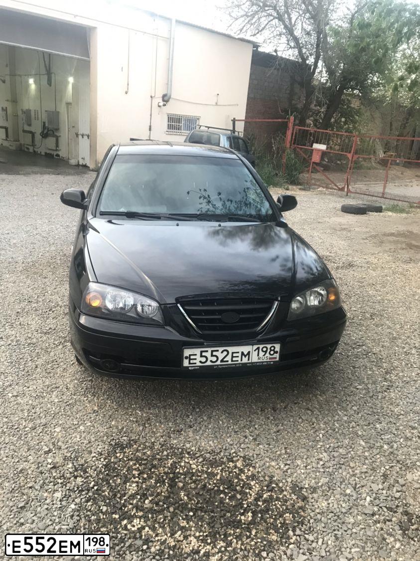 Фото автомобиля HYUNDAI ELANTRA, 2005 — госномер Е552ЕМ198. Цвет: ЧЕРНЫЙ