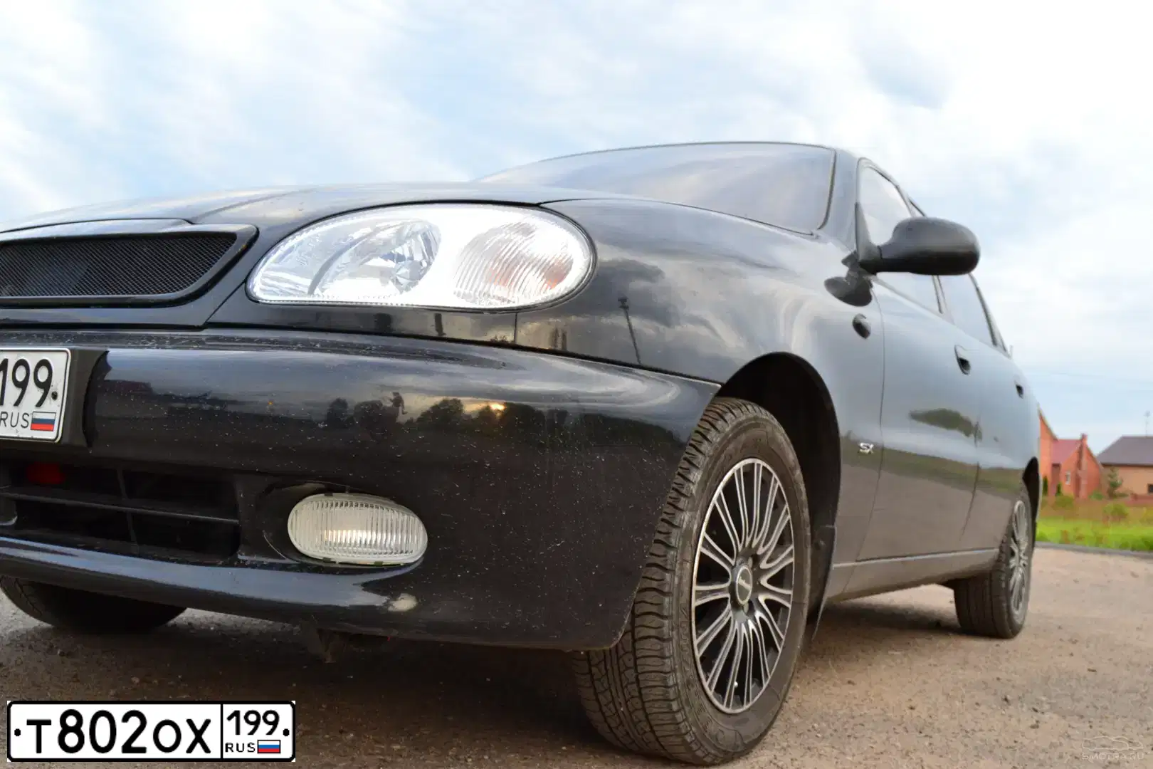Фото автомобиля ZAZ LANOS, 2008 — госномер Т802ОХ199. Цвет: ЧЕРНЫЙ