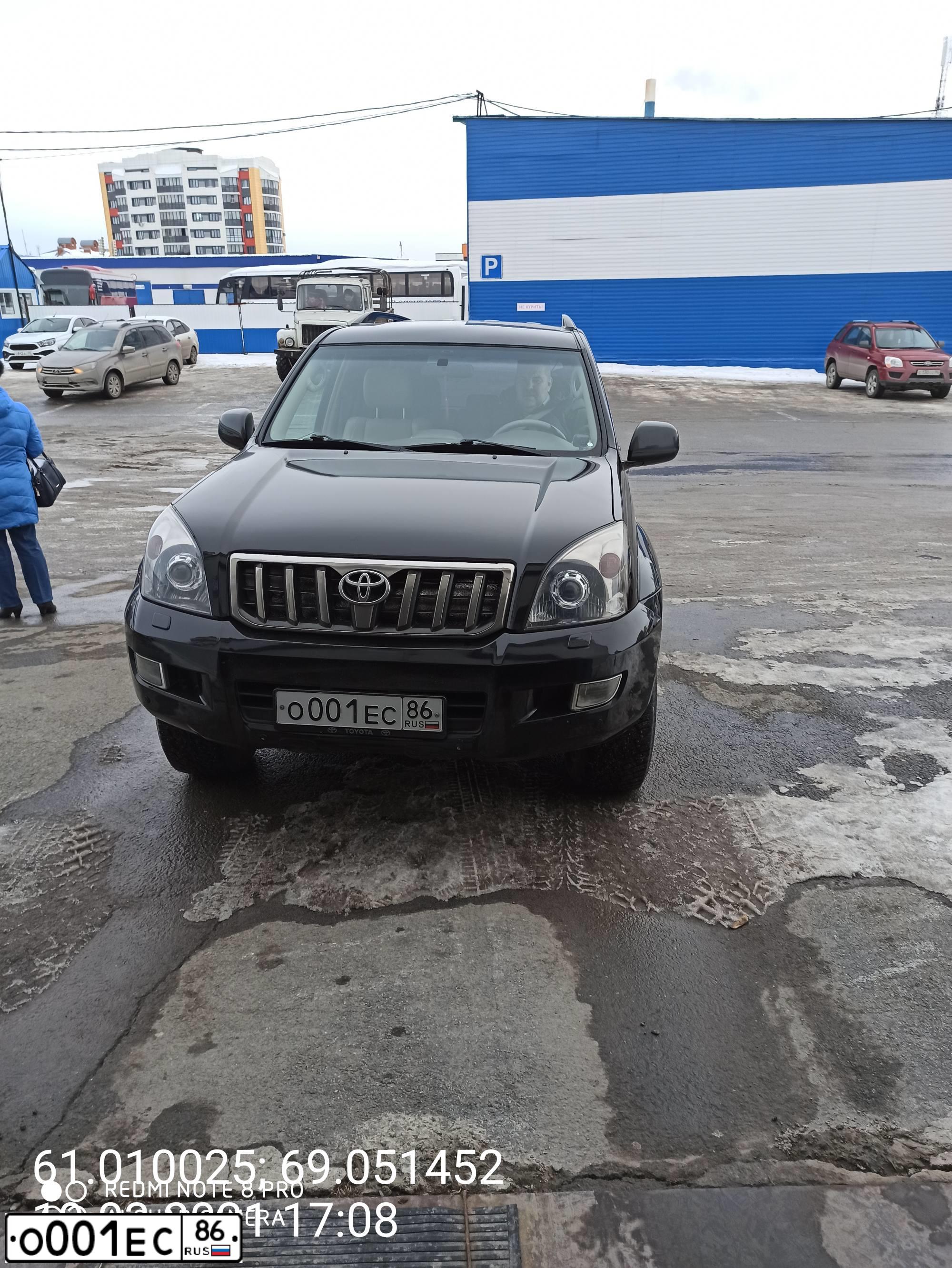 Фото автомобиля TOYOTA LANDCRUISER, 2008 — госномер О001ЕС86. Цвет: ЧЕРНЫЙ