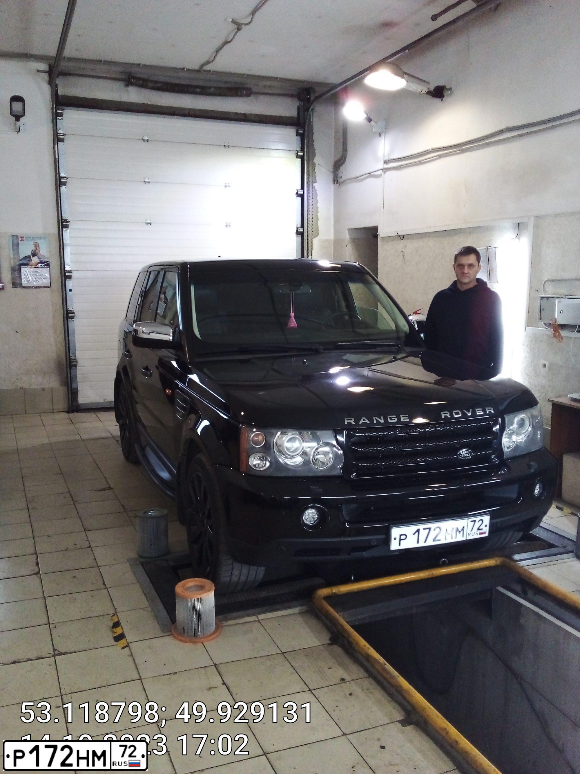 Фото автомобиля LAND ROVER RANGE ROVER, 2008 — госномер Е001ЕМ156. Цвет: ЧЕРНЫЙ