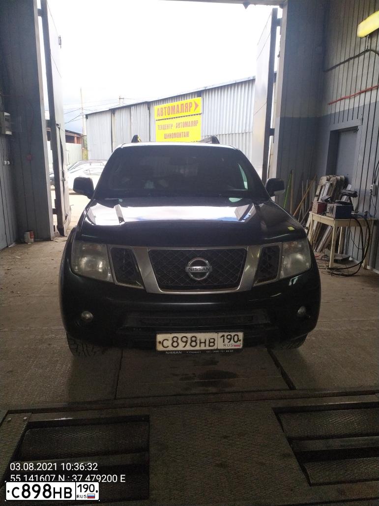 Фото автомобиля NISSAN PATHFINDER, 2013 — госномер С898НВ190. Цвет: ЧЕРНЫЙ