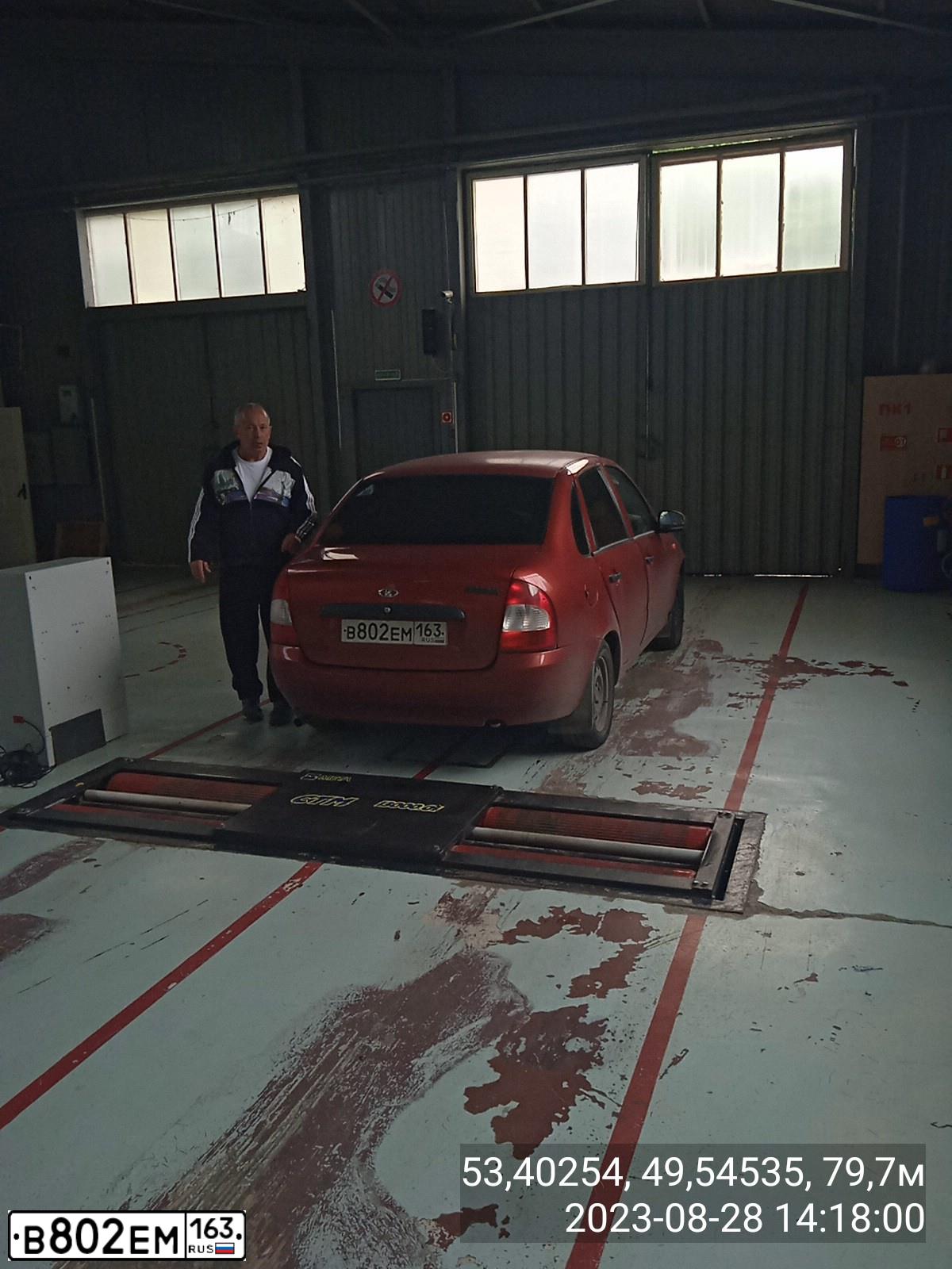 Фото автомобиля LADA 1118 KALINA, 2006 — госномер В802ЕМ163. Цвет: СЕРЕБРИСТО-КРАСНЫЙ