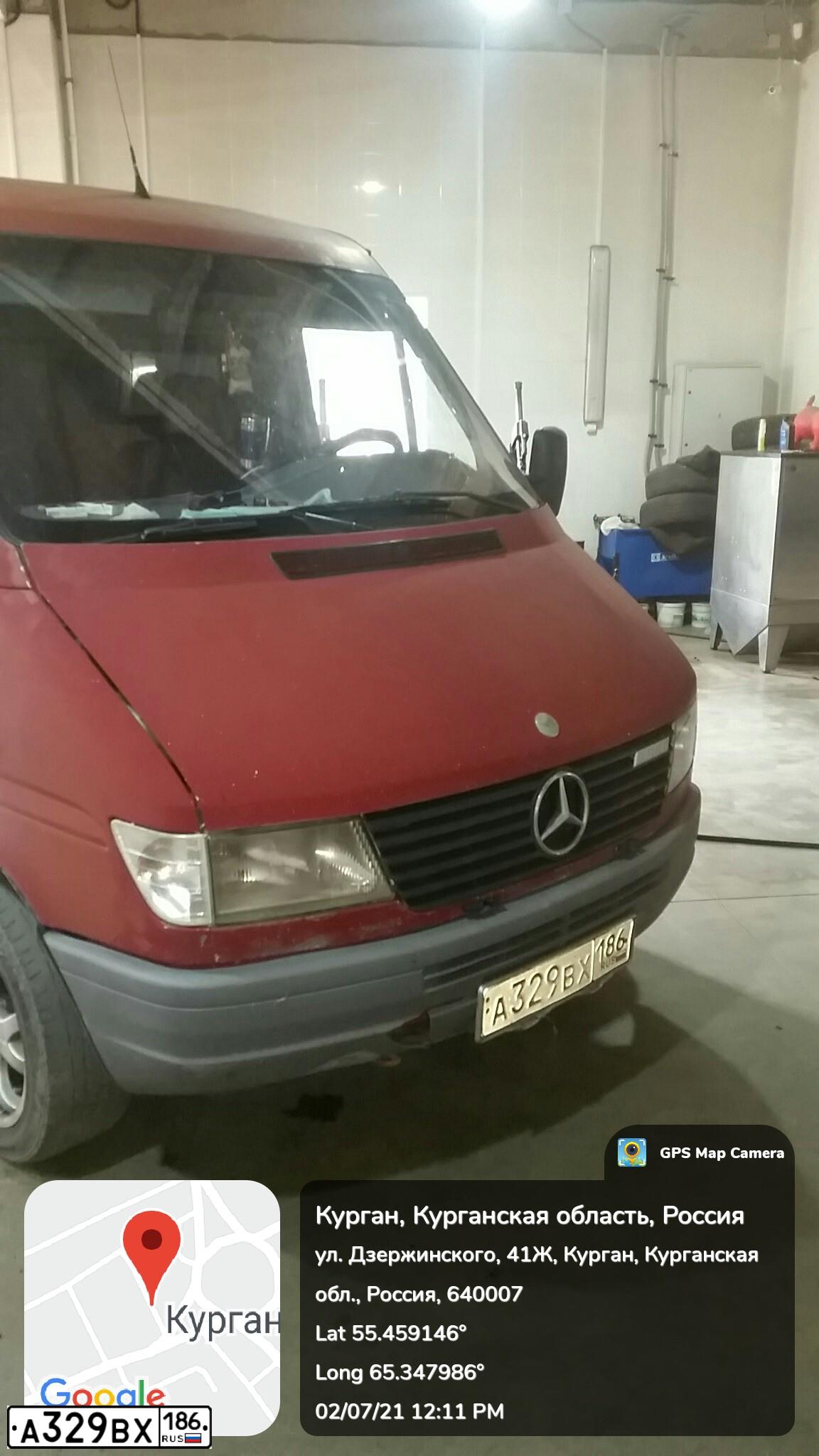 Фото автомобиля MERCEDES SPRINTER, 1996 — госномер М172ОУ40. Цвет: ВИШНЕВЫЙ