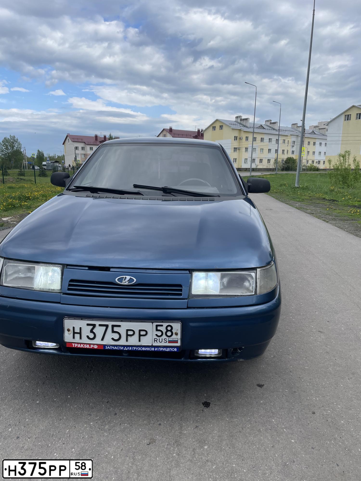 Фото автомобиля LADA 2110 LADA, 2000 — госномер Н375РР58. Цвет: СИНИЙ