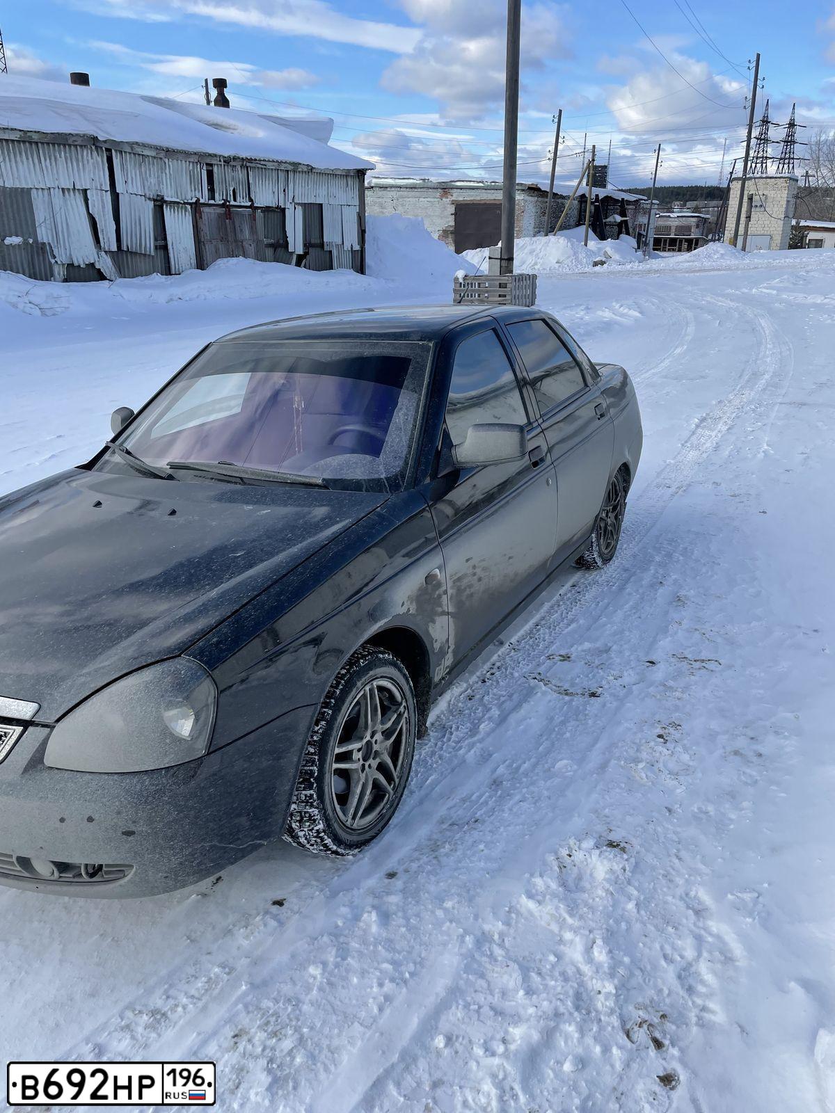 Фото автомобиля LADA 2170 PRIORA, 2007 — госномер Р788СТ196. Цвет: ЧЕРНЫЙ