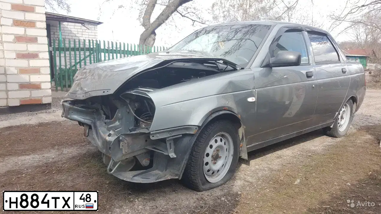 Фото автомобиля LADA 2170 PRIORA, 2007 — госномер Н884ТХ48. Цвет: средний серо-зеленый металлик