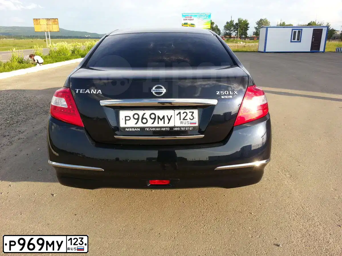 Фото автомобиля NISSAN TEANA, 2010 — госномер С400ОМ123. Цвет: ЧЕРНЫЙ