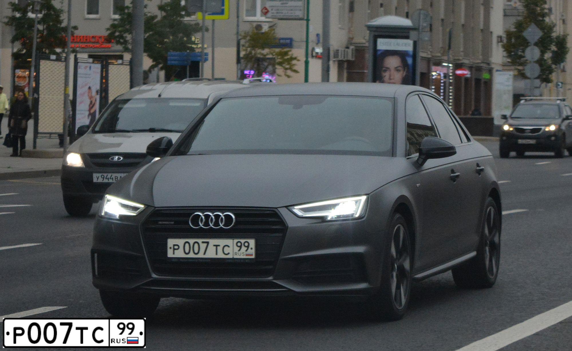 Фото автомобиля AUDI A4, 2017 — госномер Р007ТС99. Цвет: СЕРЫЙ