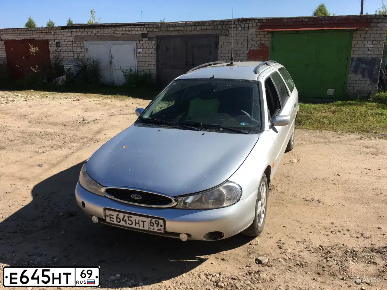 Фото автомобиля FORD MONDEO, 2000 — госномер Е645НТ69. Цвет: Серебристый